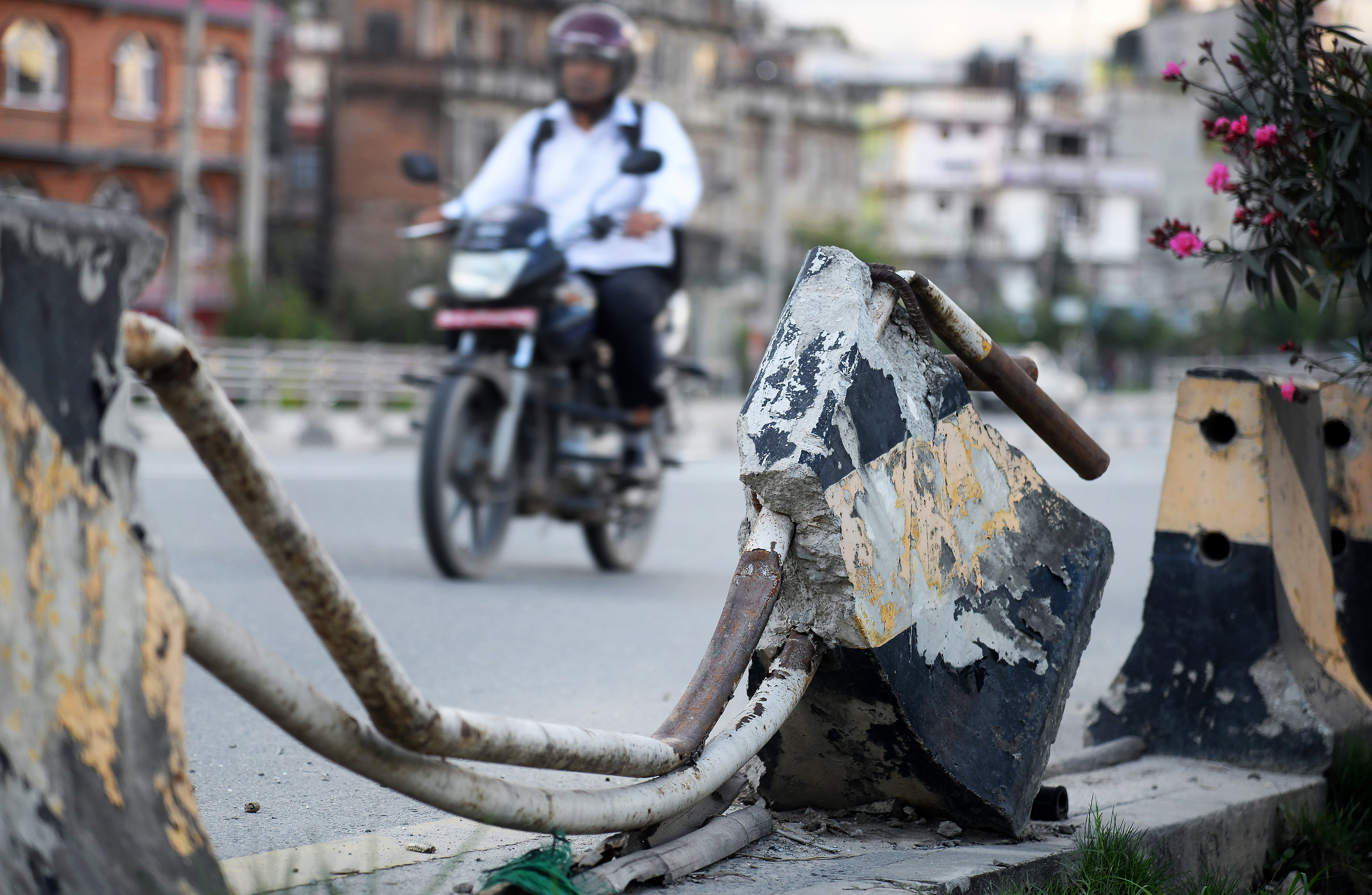 फेरिएका जनप्रतिनिधि, नफेरिएकाे काठमाडाैं (तस्वीरहरू)